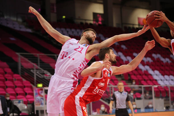 丝毫未显慌 丝毫未显慌