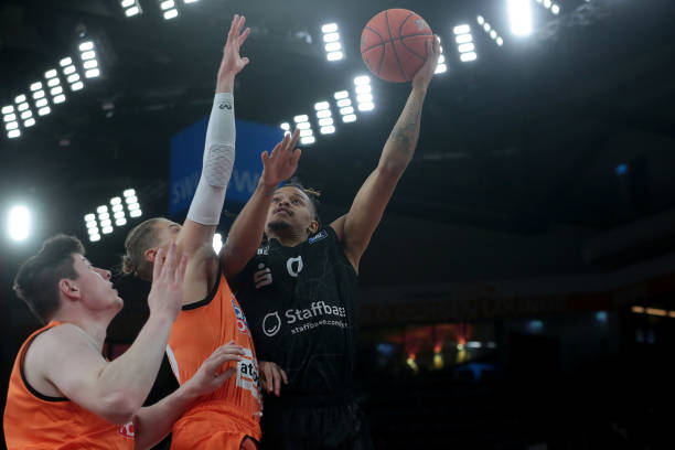 对陌生场地 对陌生场地