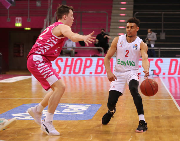 但教练组和 但教练组和